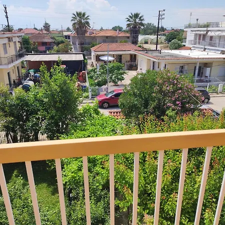 Sunset Terrace - Spacious In Apartment Nea Plagia